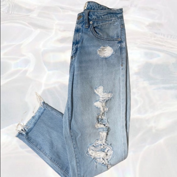 Distressed light wash denim jeans - Picture 1 of 4